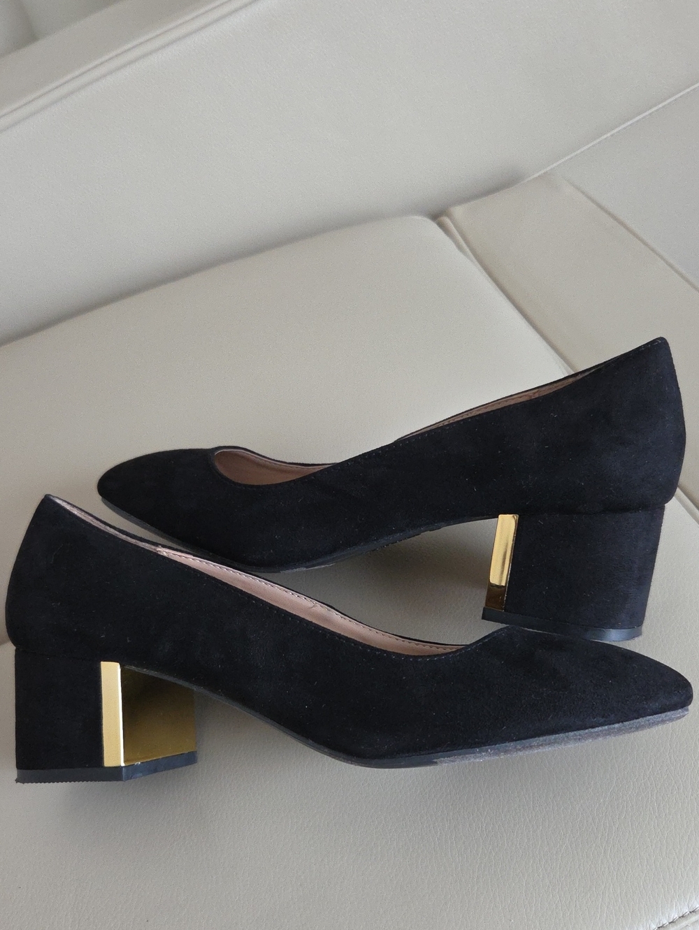 FIONI Clothing Black Suede Low Block Heel Pumps Size 8.5